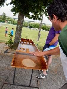 Initiation au Sjoelbak (jeu traditionnel Hollandais)